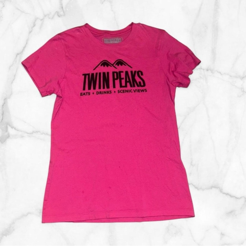 🪓 Twin Peaks- Hot Pink Graphic Tee 🪓